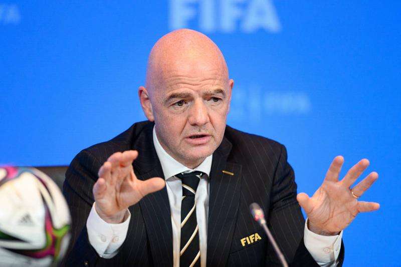 FIFA chief condemns Paraguayan politicianâs racist abuse of Mbappe