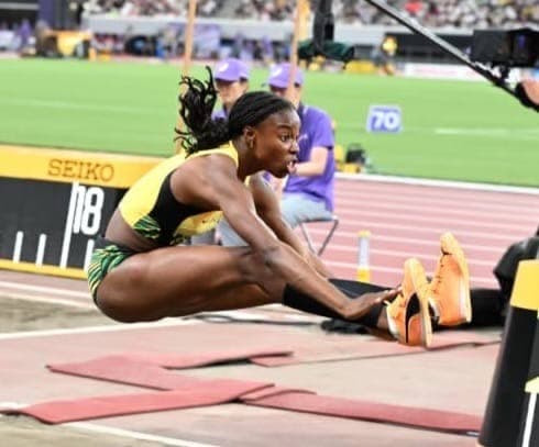 Smith wins jumps double at national championships