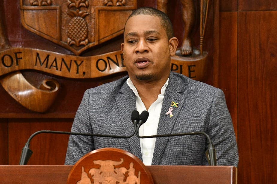 Green back on the witness stand in murder trial of six cops