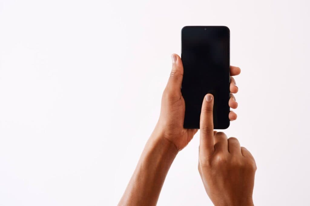 Woman accused of stealing overnight companion’s cell phone