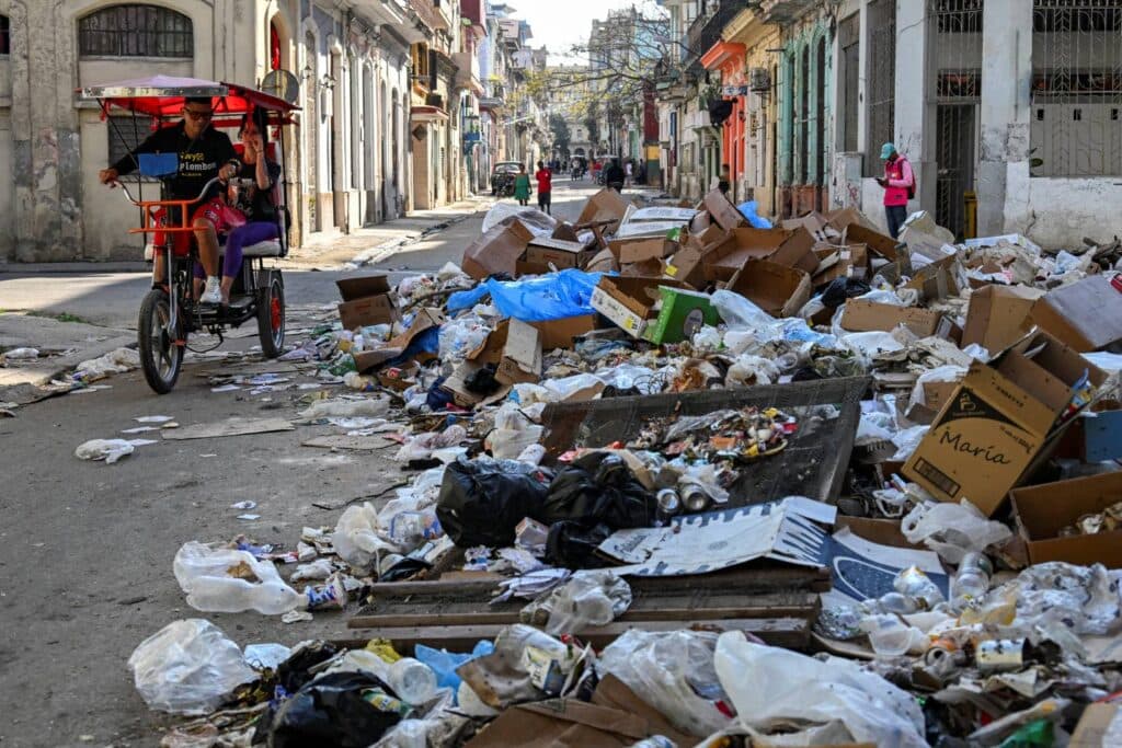 US, Cuba held talks on aid offer — US official