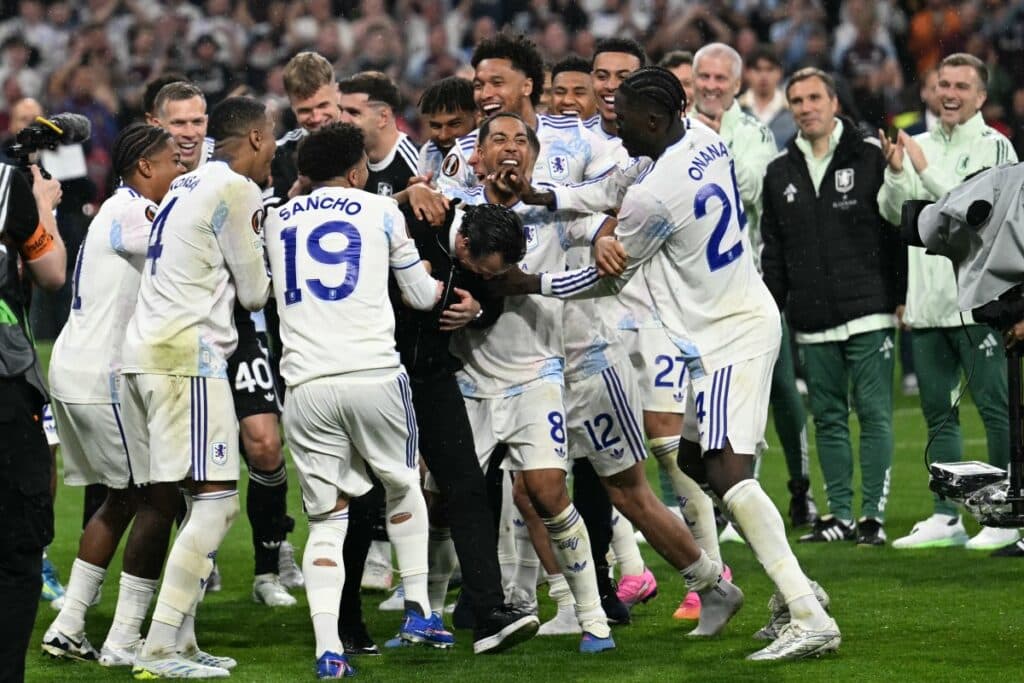 Stylish Aston Villa win Europa League to end 30-year trophy drought