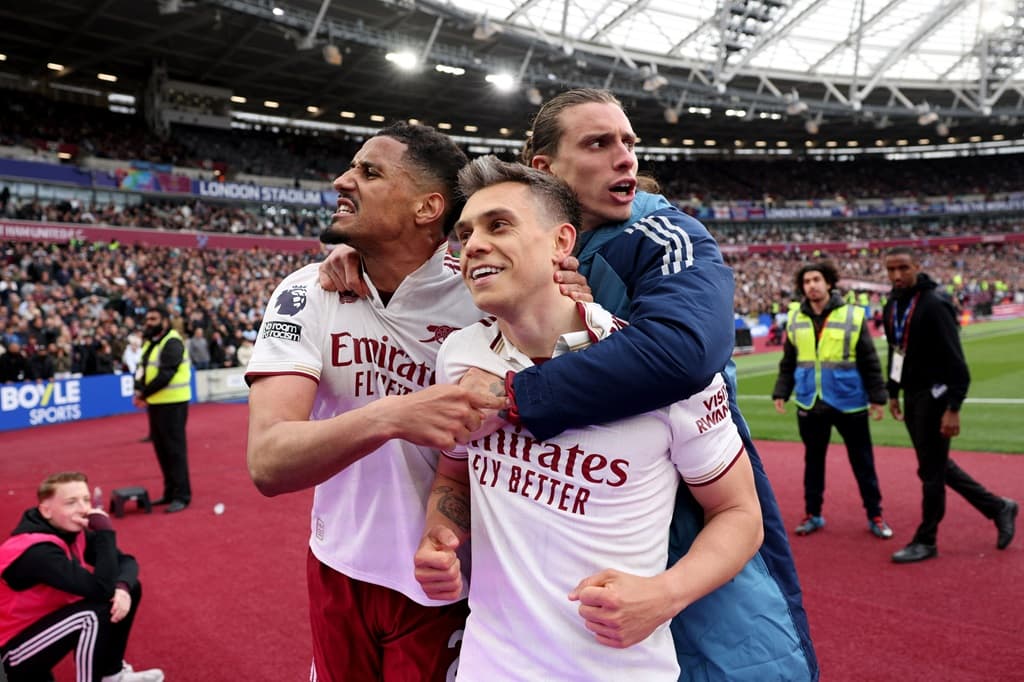 Arsenal survive VAR drama to move closer to title with dramatic win at West Ham