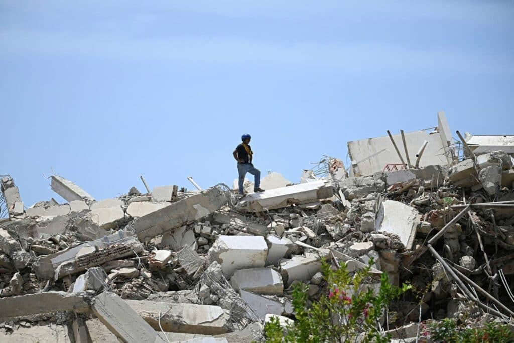 UN to provide 10,000 body bags to Venezuela after quakes
