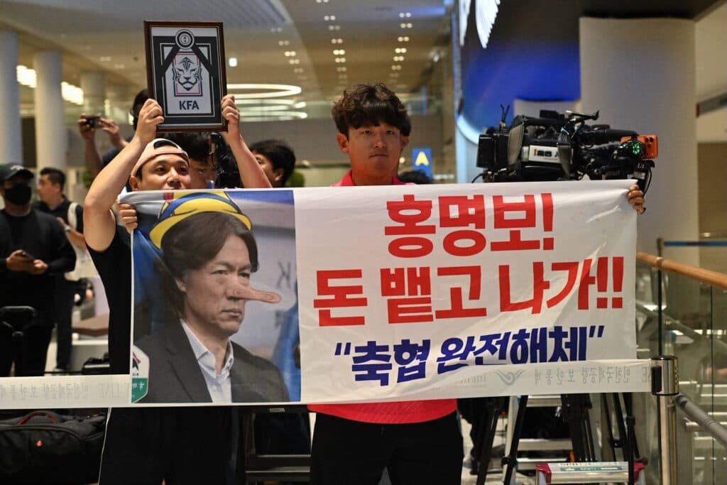 South Korea fans target Coach Hong with boos as World Cup squad returns