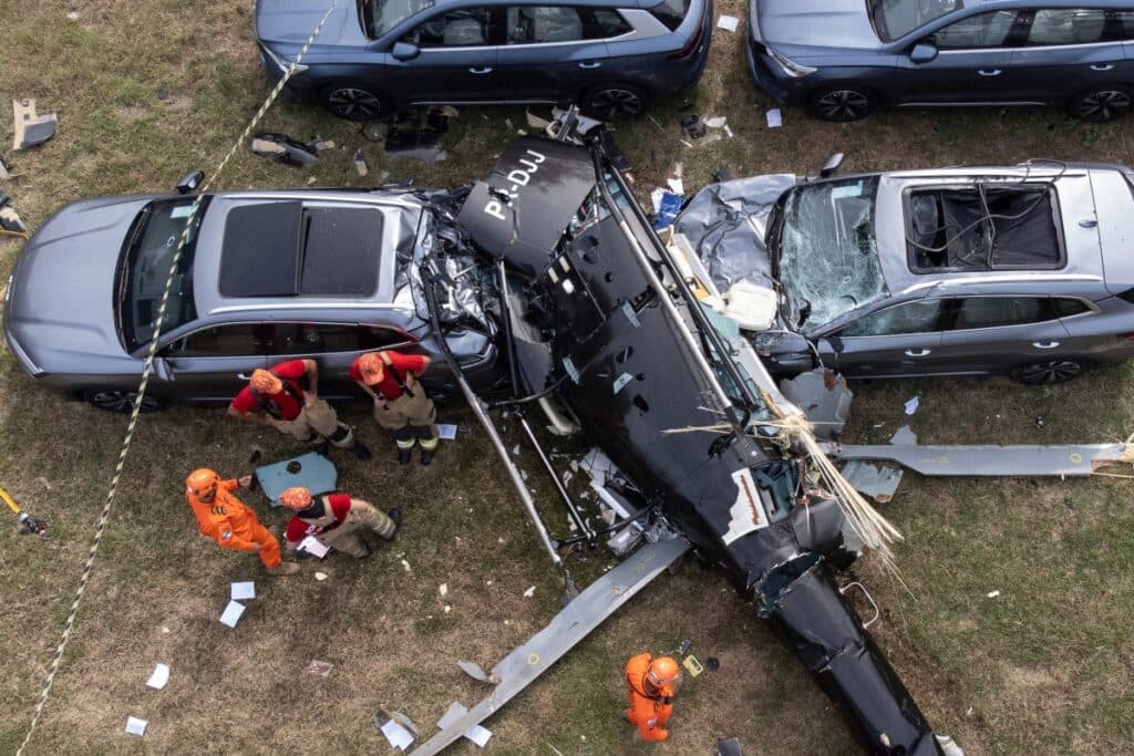 Six killed as helicopters collide in Rio de Janeiro
