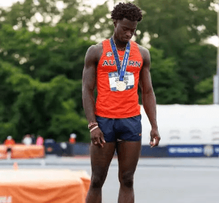 Tharp breaks 110m hurdles world record in NCAA prelims