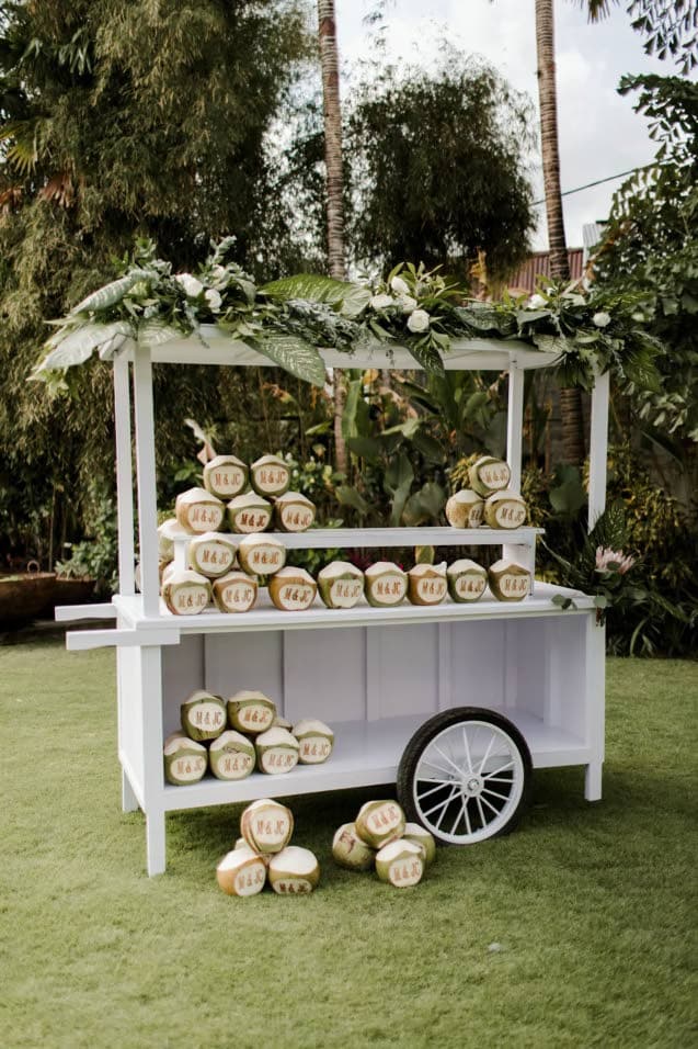 A Summer Guide to Keeping Cool At Weddings