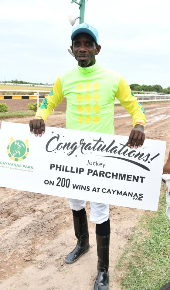 Parchment notches 200th career win on 2000 Guineas day