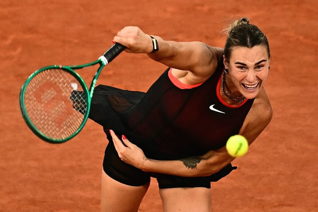 Sabalenka downs Osaka to reach French Open quarter-finals