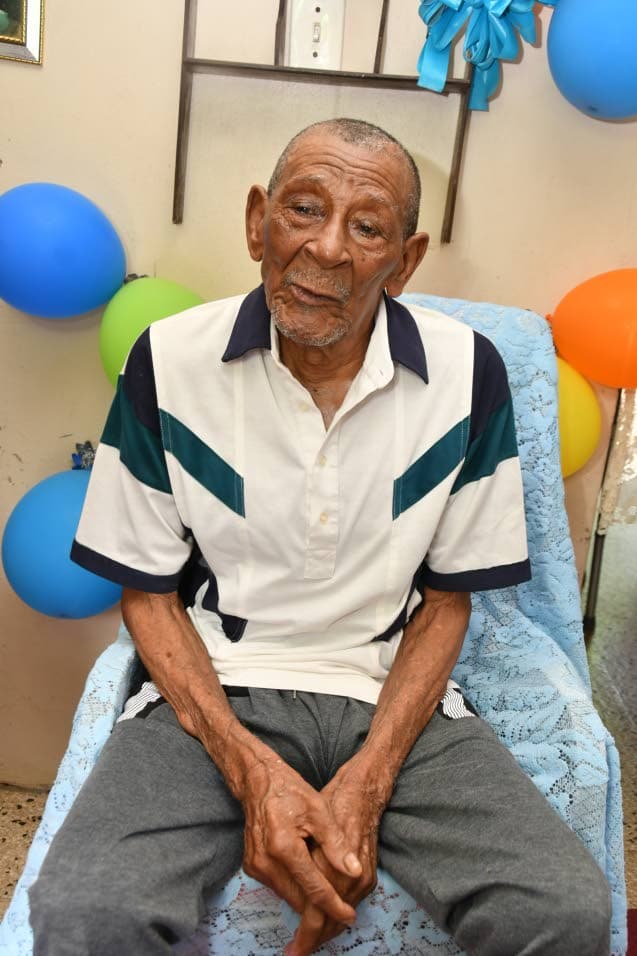 100 years, 116 descendants