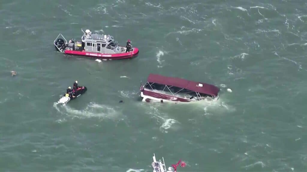 One dead, 3 missing after boat sinks near San Francisco’s Alcatraz