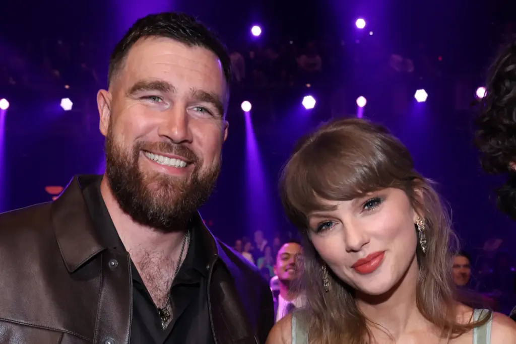 Swift and Kelce marry as global stars swarm âroyal weddingâ