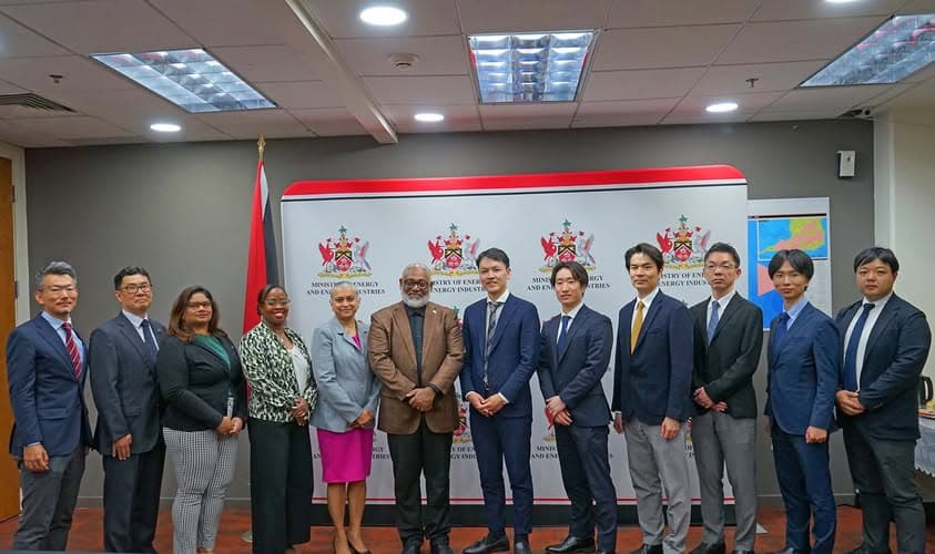 Energy Ministry Meets With Financial Institutions And Investors To Review Project Developments