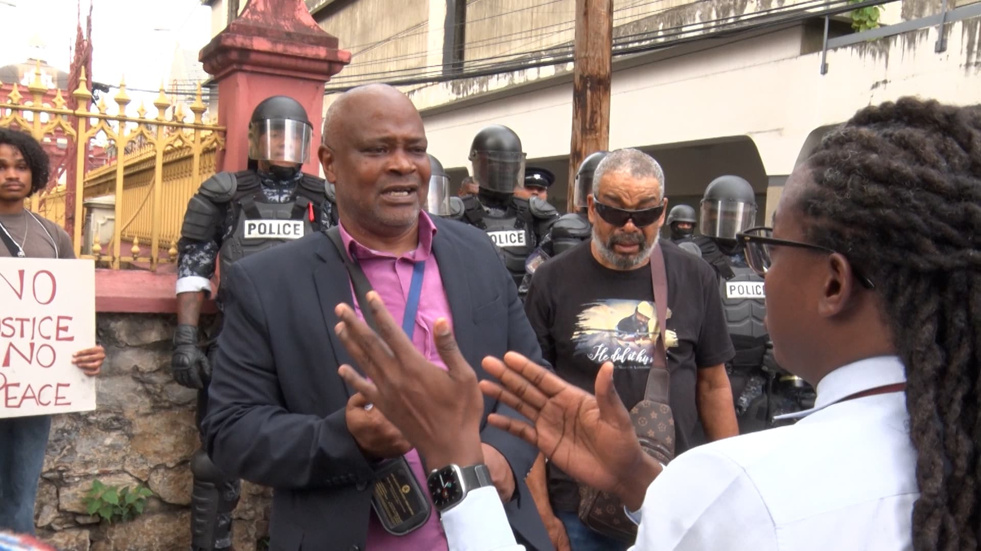 Police Disperse Protesters Outside DPP’s Office, Reminds Public Of Procedures For Lawful Protests