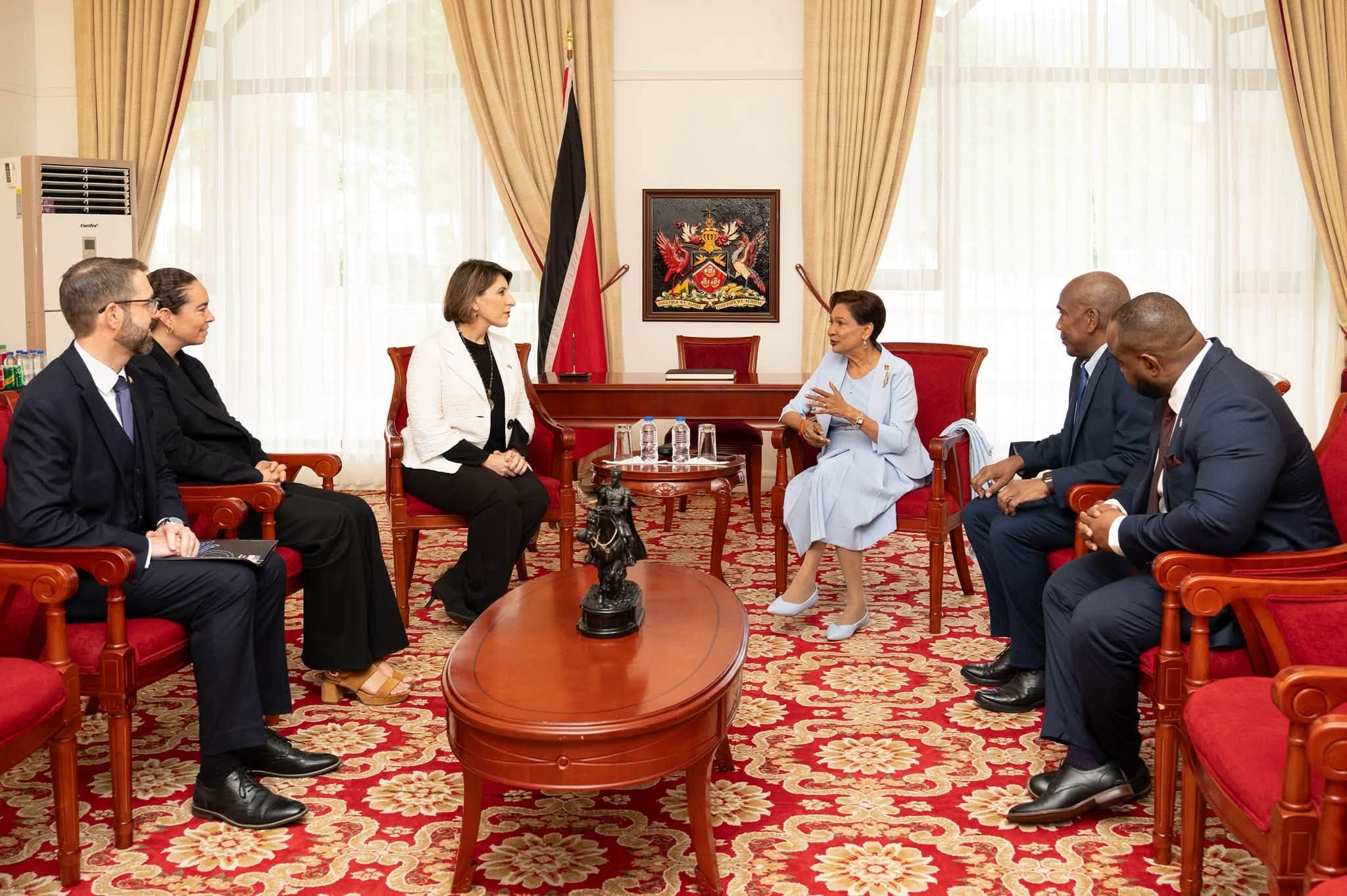 PM Meets High-Level US Delegation To Deepen Bilateral Ties