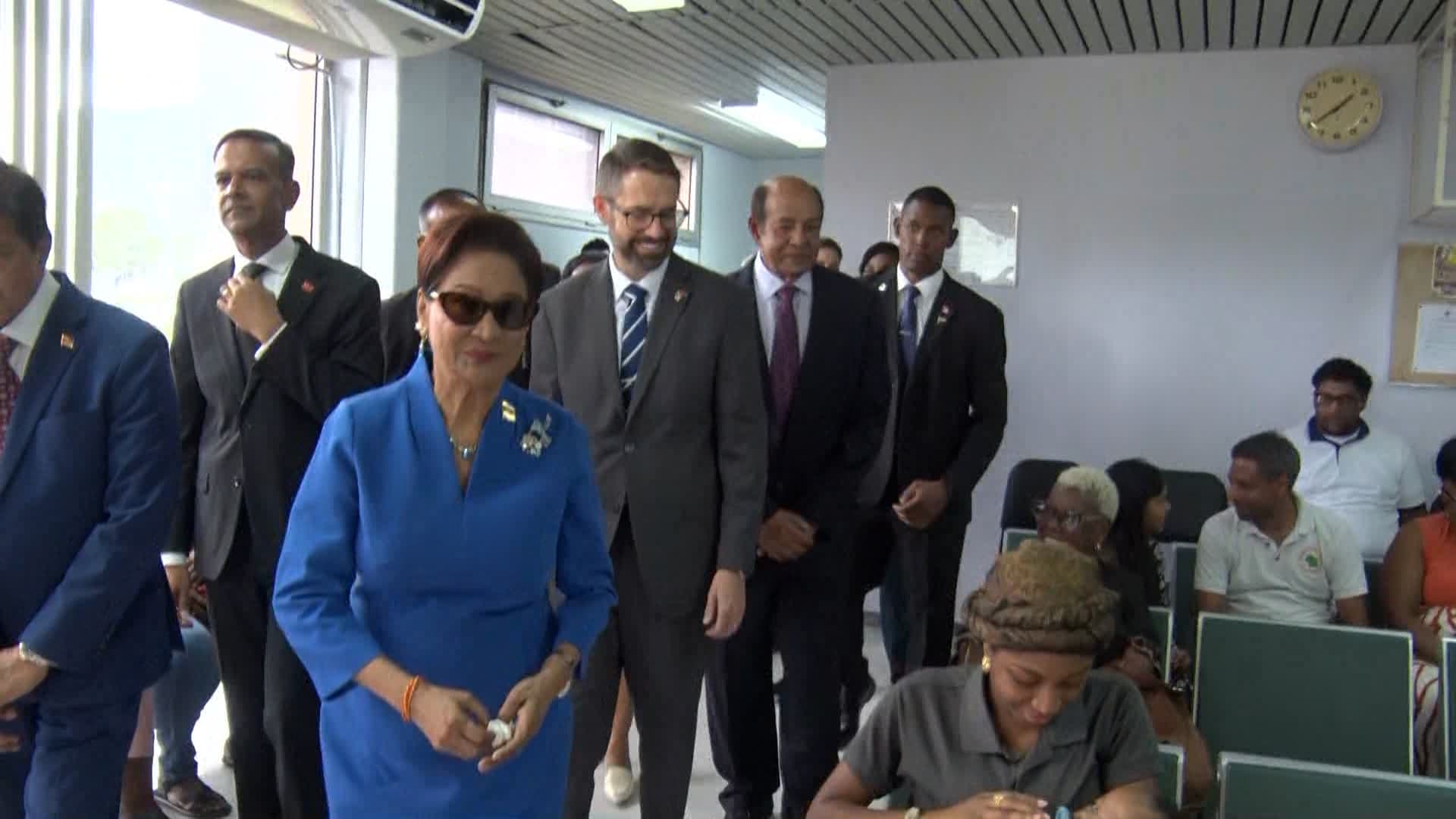 Prime Minister : Dental And Veterinary Mission Strengthens US-T&T Ties