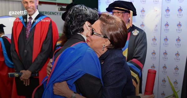 Prime Minister Celebrates Son Kris’ Graduation – gazettE
